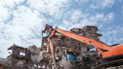 Dumpton360 - Old Building Demolition Contractors In Chennai / Debris And Rubbish Supplier